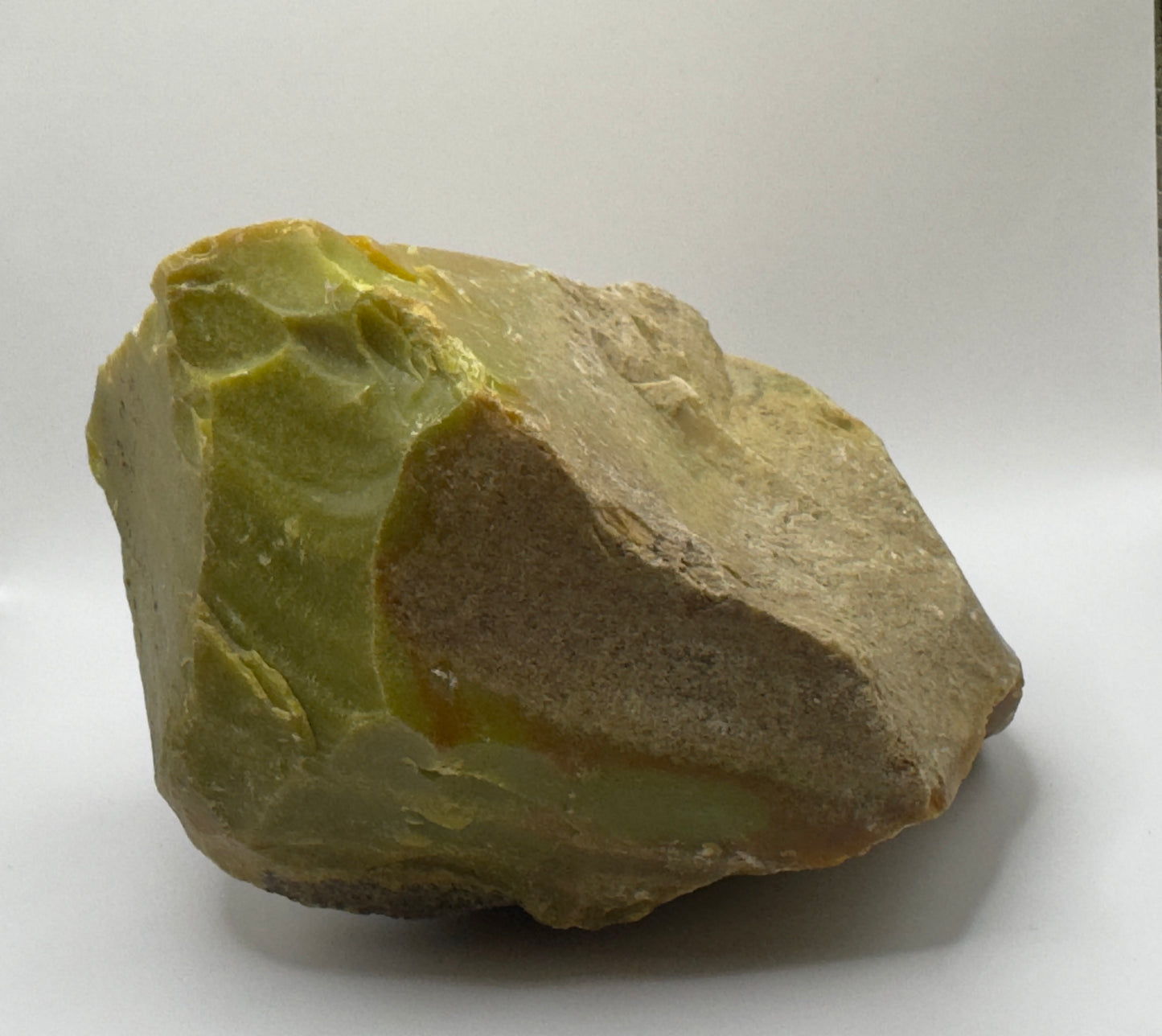 深呼吸するグリーン:オリーブオパール原石|半研磨風/風化皮少なめ(約1.4kg)